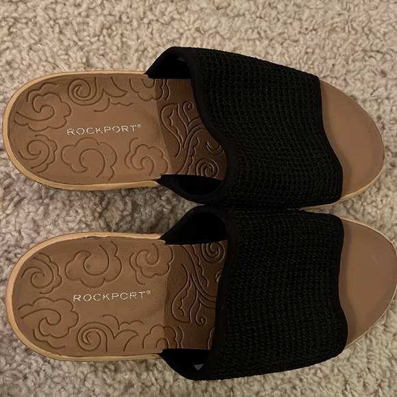 Rockport platform slides. Cork material- black cloth upper. Lightweight SZ 7.5♥️ - Picture 4 of 8
